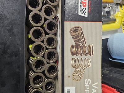 Comp Cams 910-16 performance valve springs NIB