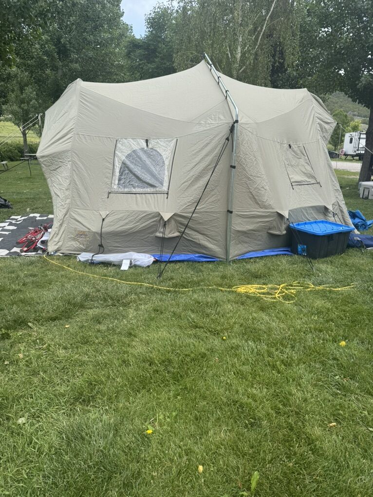 Cabela’s Tent