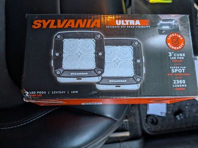 Sylvania Ultra 3 inch LED cubes