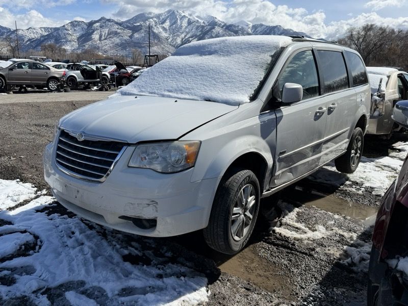 2008 Chrysler Town & Country Parts