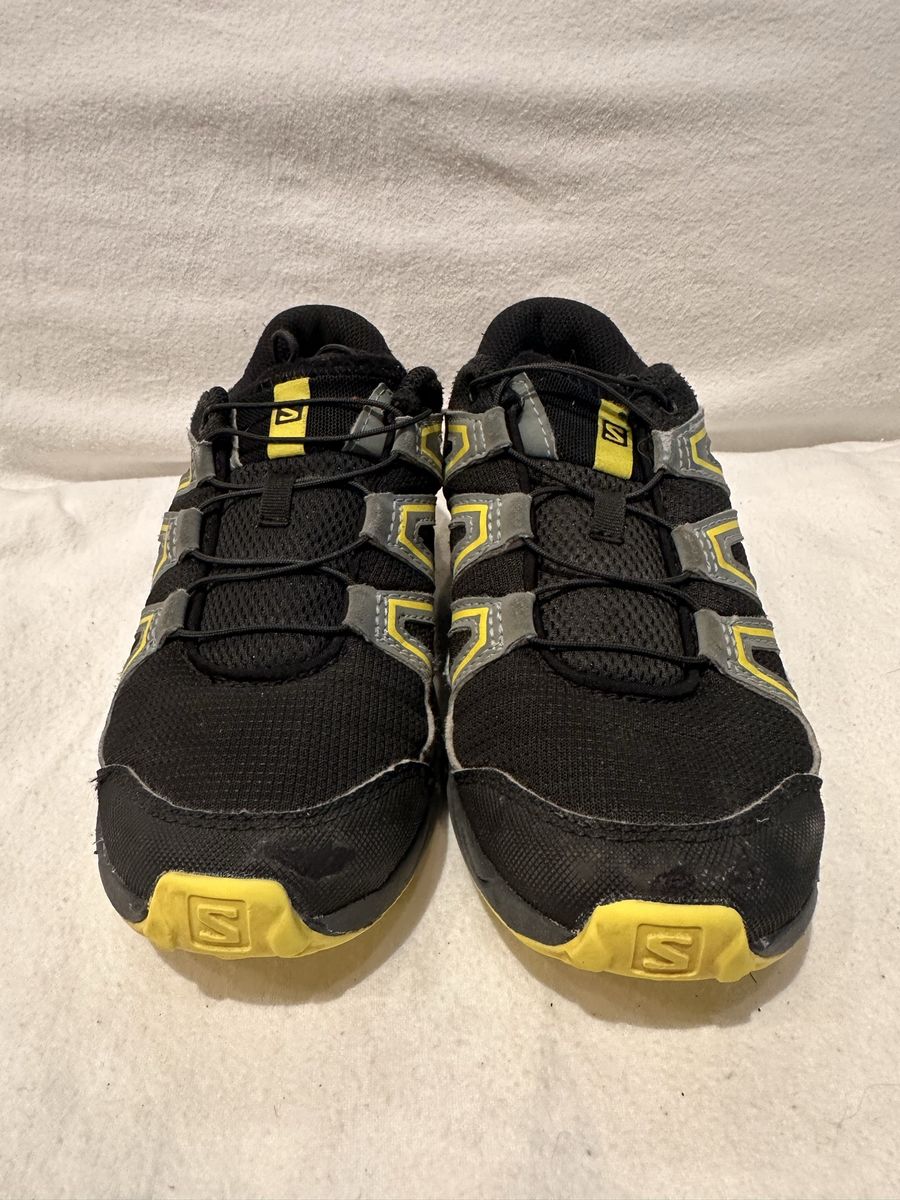 Salomon speedcross youth, size 2, black with yellow and gray trim trail shoes
