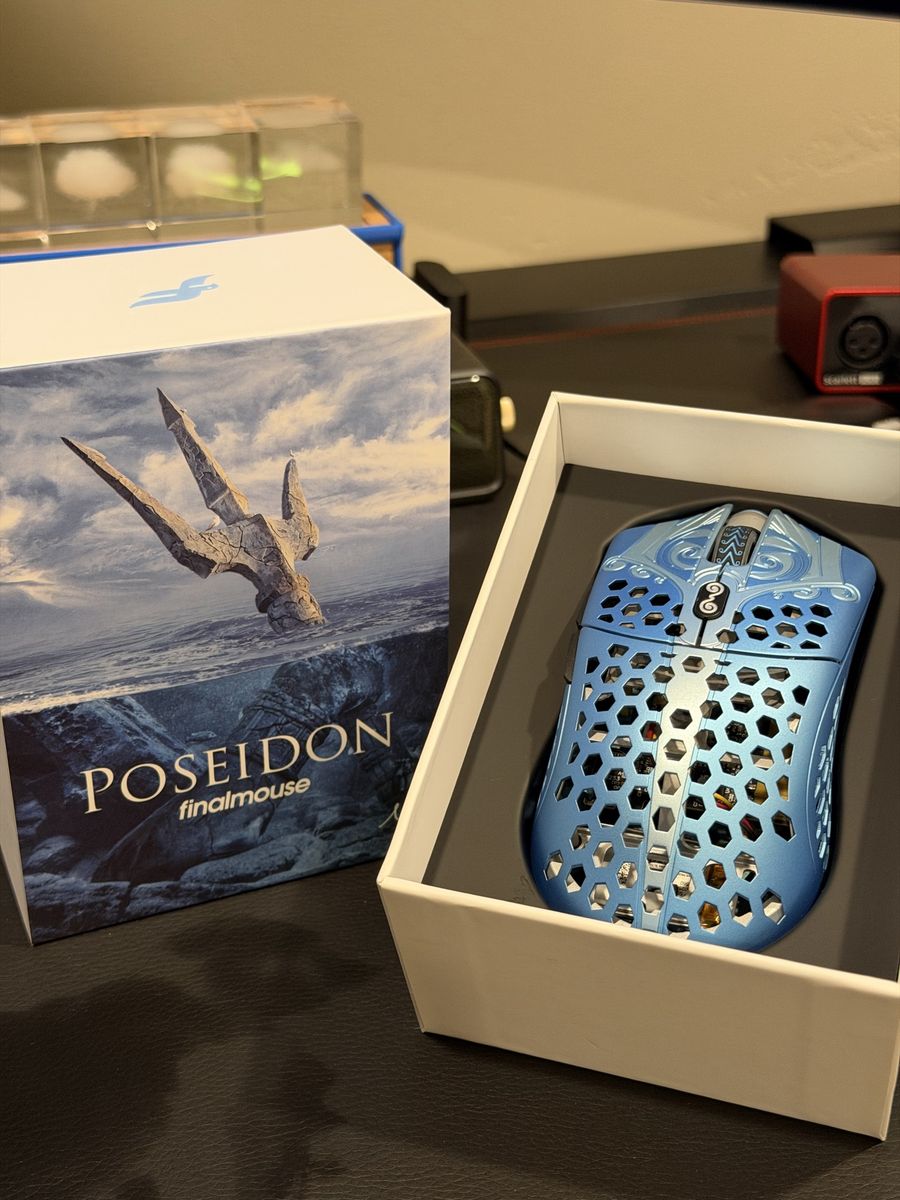 Finalmouse Starlight-12 Poseidon Medium Wireless Gaming Mouse Blue w/ Box