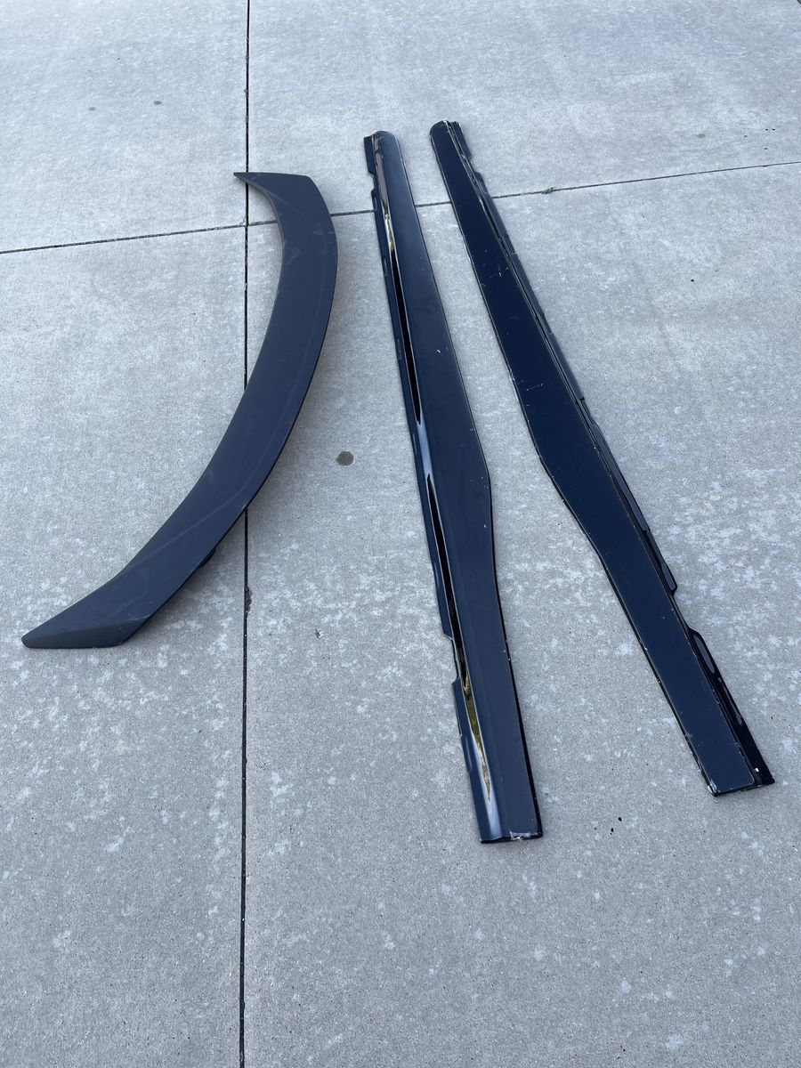 Used Black Car Spoiler and Side Skirts Body Kit Parts