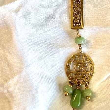 Vintage Asian Style Jade Pendant Necklace Gold Tone Filigree Double Happiness Charm Green Bead Tassel