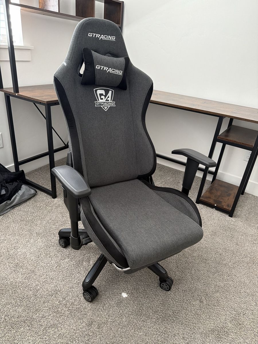 GTRACING Grey Fabric Gaming Chair with Footrest and Headrest