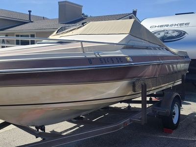 1986 Glassstream Regatta Cuddy
