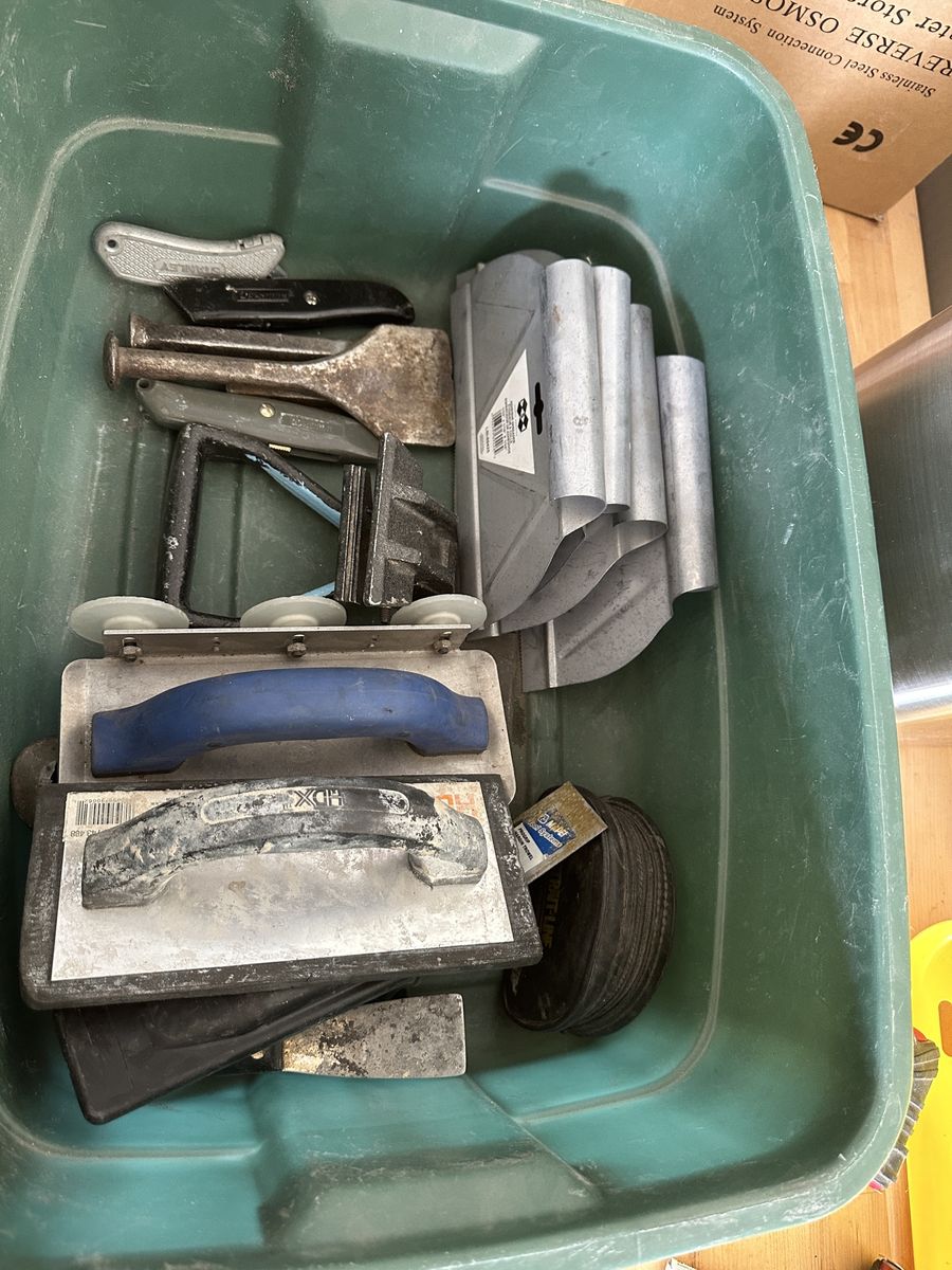 Box Misc Shop/Flooring Tools