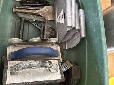 Box Misc Shop/Flooring Tools