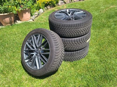 18/225 Genesis G70 Rims + All Seasons + Winter Tires