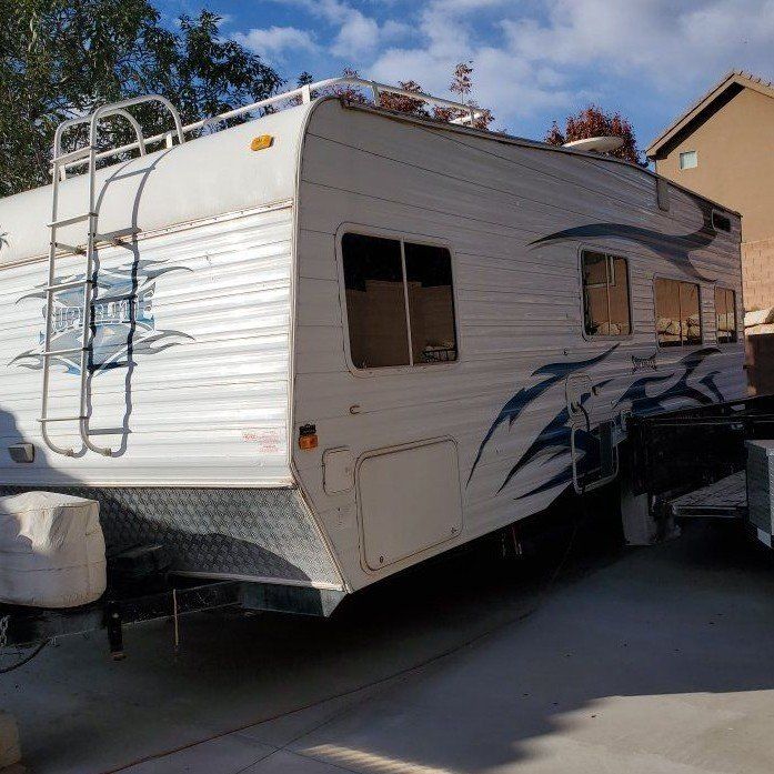 08 SuperLite by Weekend Warrior Toyhauler FS2500