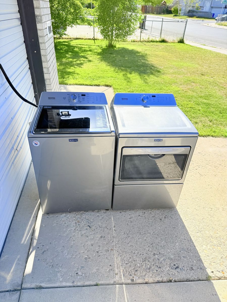 Washer and electric dryer set