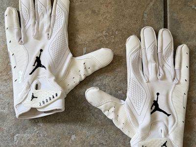 NWOT Nike Jordan Fly Lock 2.0 Football Gloves ML
