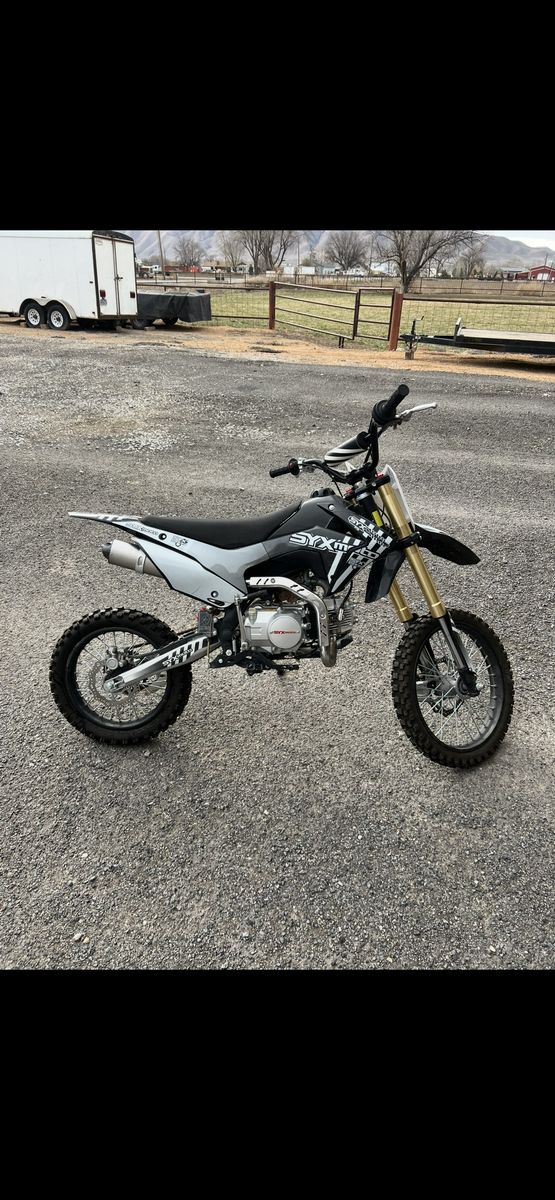 Syx Moto 125