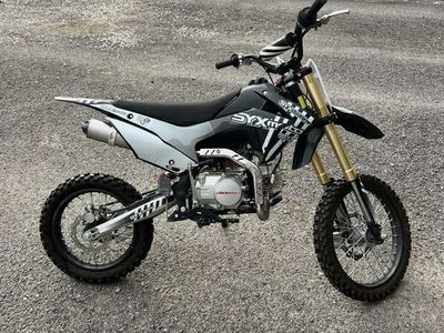 Syx Moto 125