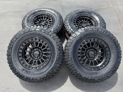 New 285/70r17 Nitto Ridge KMC KM552 6x5.5 Tacoma 6