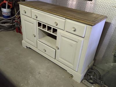 Entertainment center