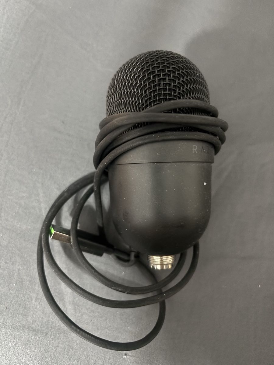 Razer Seiren no stand