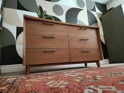 Stunning Walnut American Of Martinsville MCM Dresser
