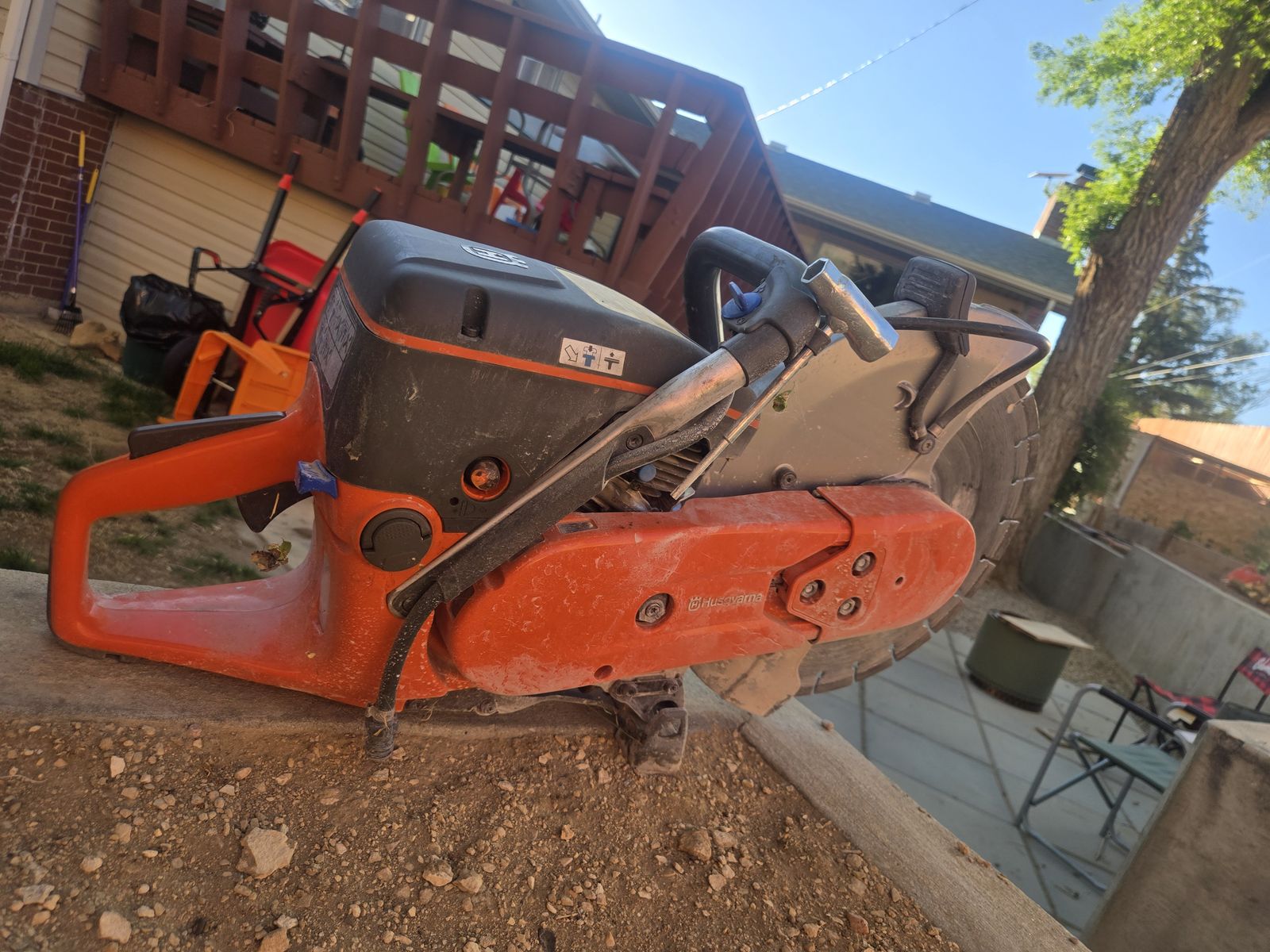 Demo saw