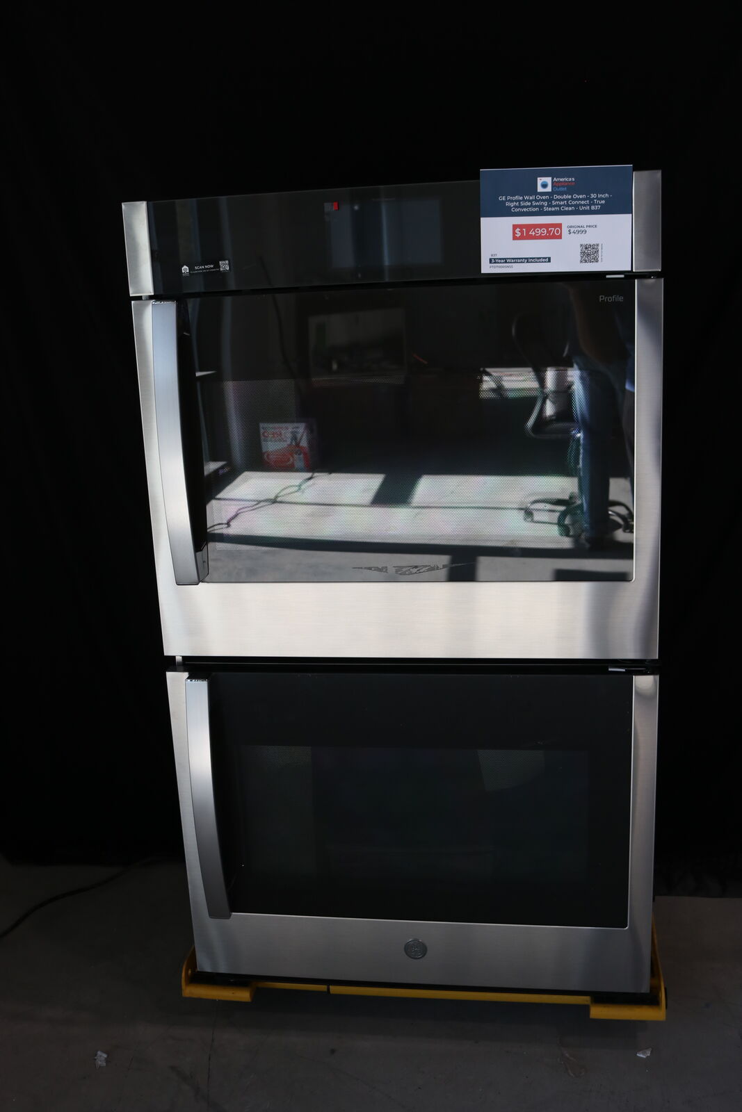 GE Profile Wall Oven - Double Oven - 30 Inch - Right Side Swing - Smart Connect - True Convection - Steam Clean - Unit B37