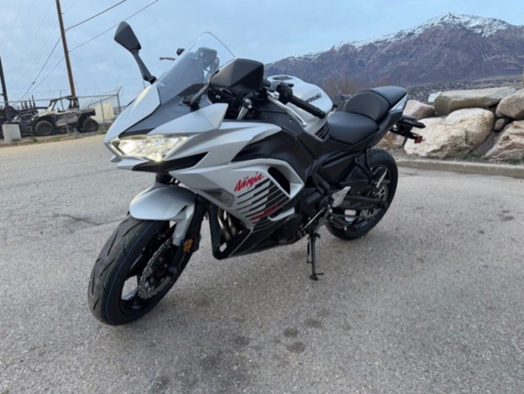 2026 Kawasaki Ninja® 650 ABS