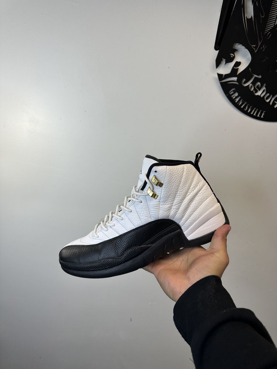 Air Jordan 12 Taxi SIZE 10.5
