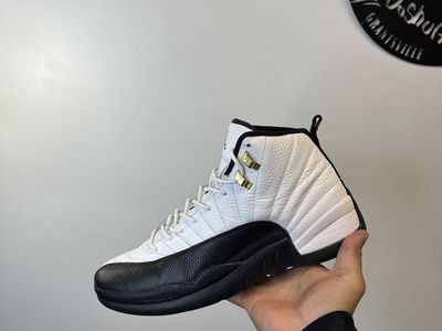Air Jordan 12 Taxi SIZE 10.5