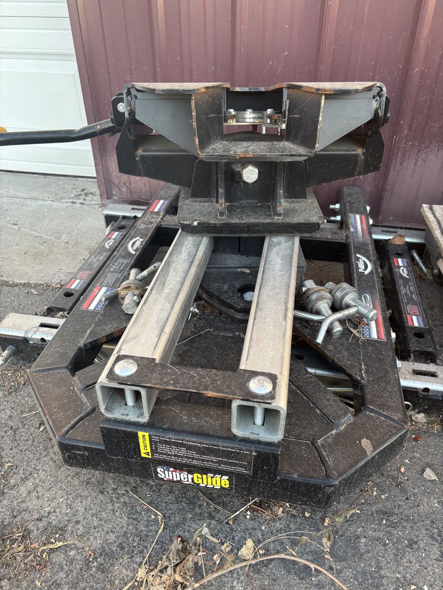 PULLRITE SUPERGLIDE 20K 5TH WHEEL HITCH FOR FORD