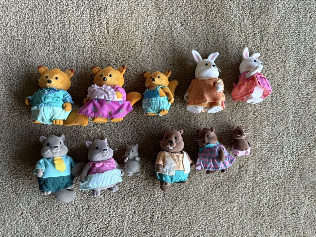 11 Lil' Woodzeez Figures