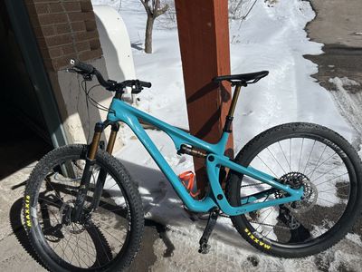 2021 Yeti SB115 with every upgrade - size medium