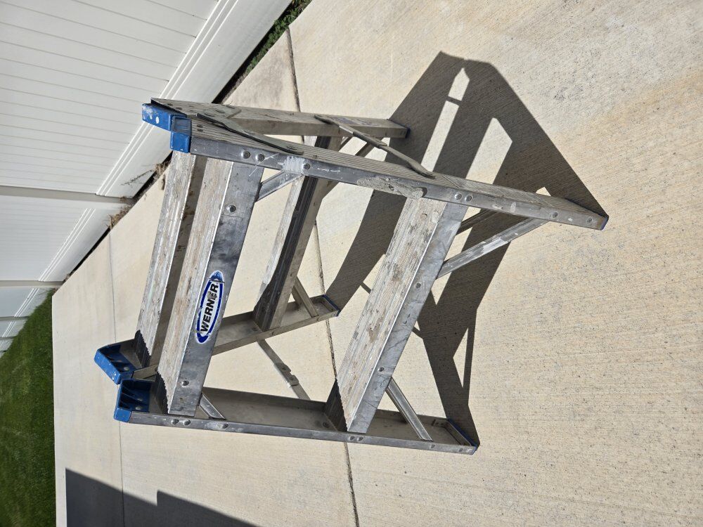 2 foot double sided step ladders