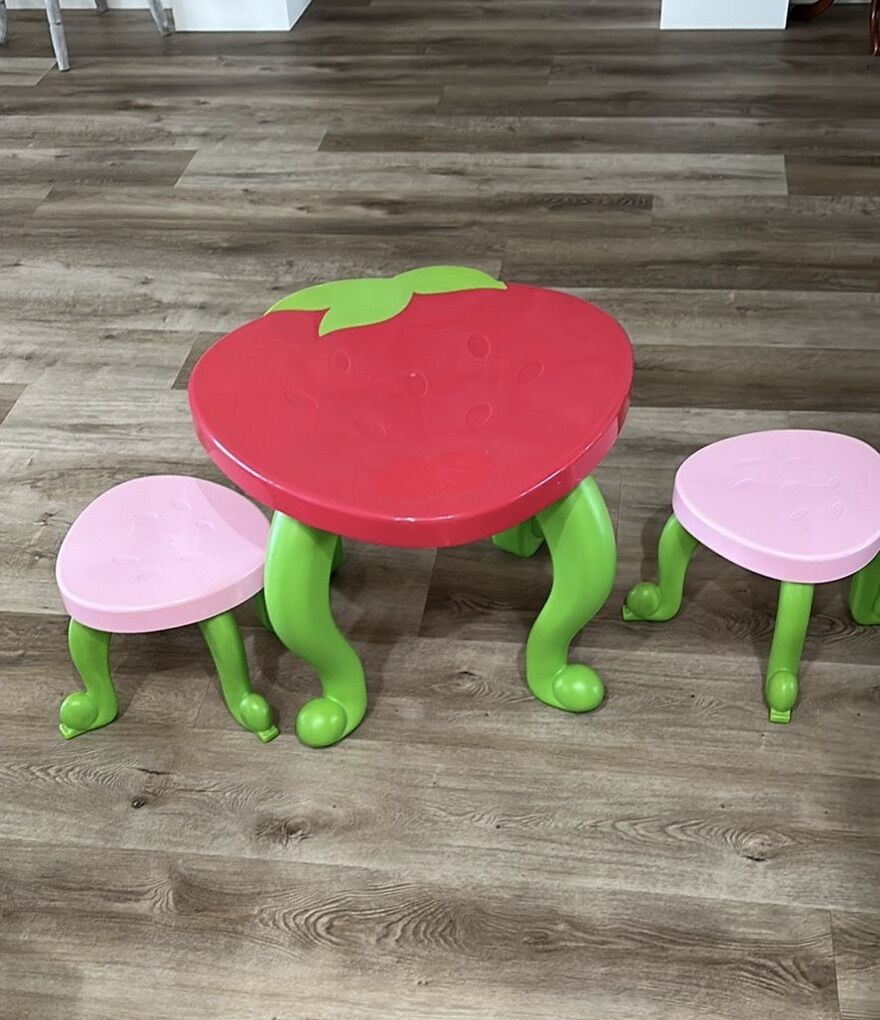 DISO LOOKING FOR STRAWBERRY TABLE