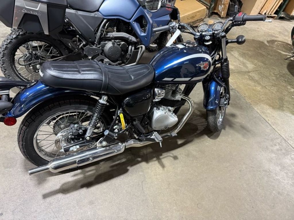 2025 Kawasaki W230 ABS