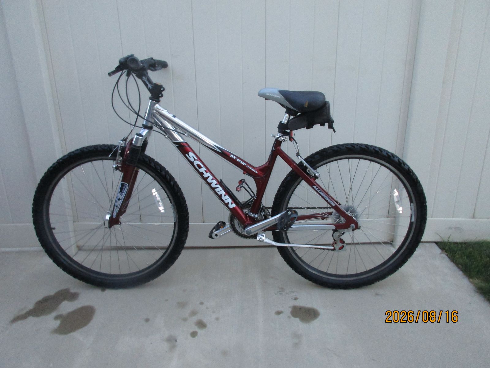 Schwinn Women's SX2000 Mountain Bike