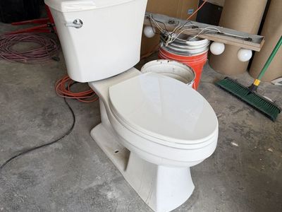 White Porcelain Toilet with Tank