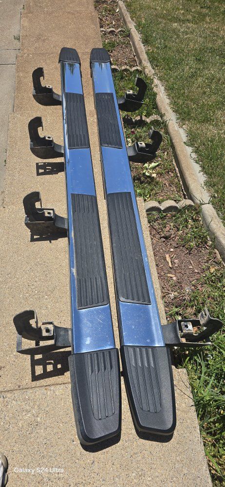 2020 sierra stock running boards
