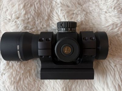 Leupold Freedom RDS Red Dot Sight with Mount