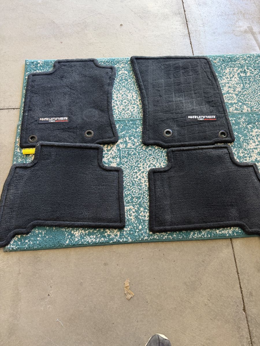 4 Runner Floor Mats