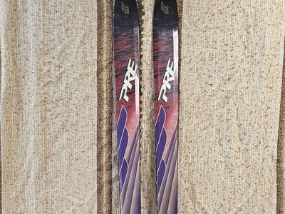 Vintage Skis