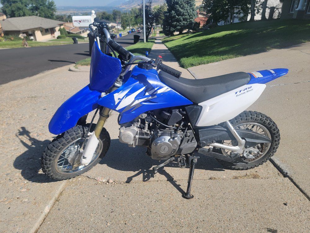 Yamaha TT-R50 Dirt Bike - Youth Off-Road Motorcycle