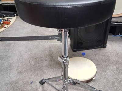 Drum Trone Dubble Braced in Excellent Condition!