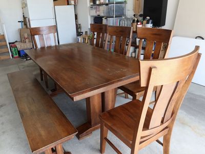 Kitchen dining table