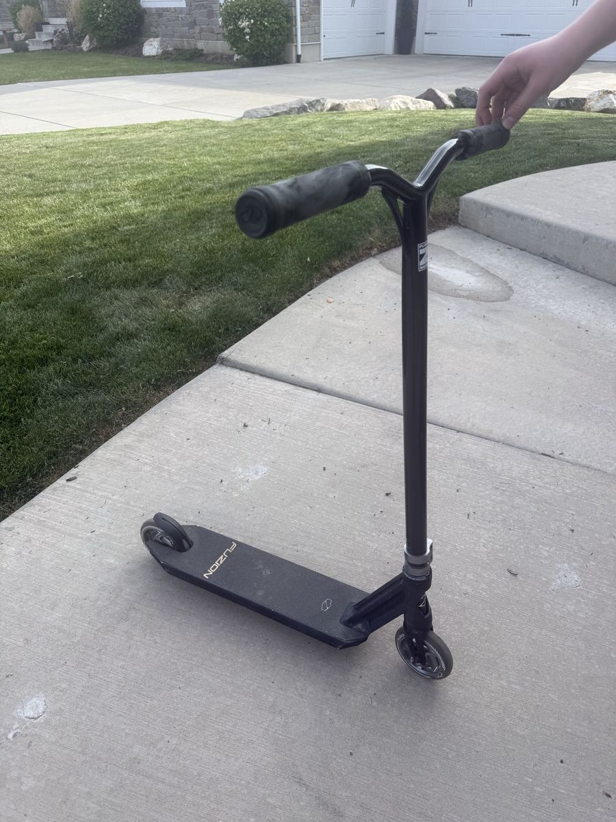 Fuzion trick scooter