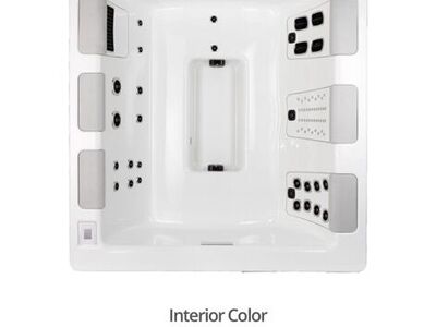 Bullfrog Stil 7 Spa Built In Audio. Free Delivery.