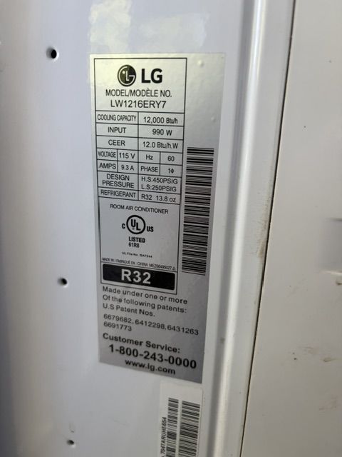 12,000 btu LG window ac unit used