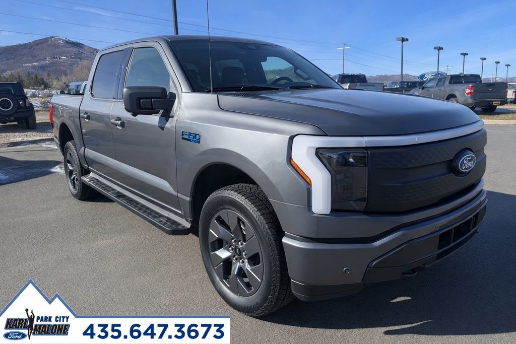 2025 Ford F-150 Lightning Flash