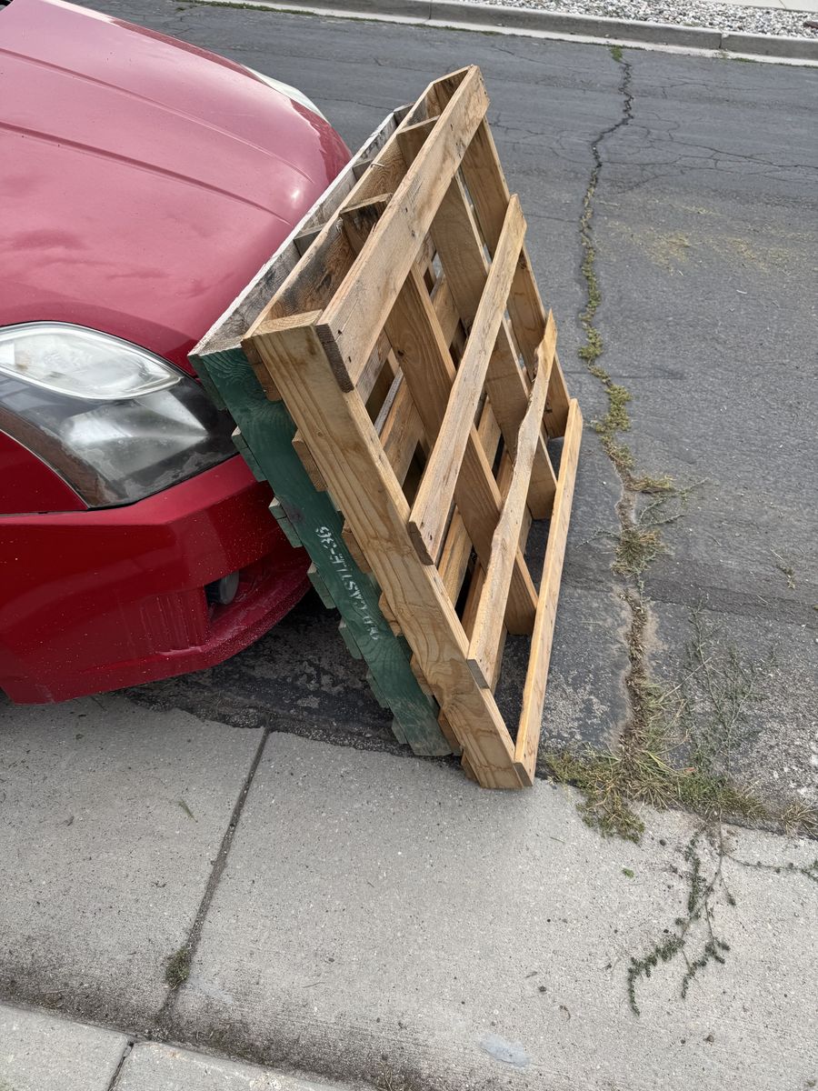 2 pallets