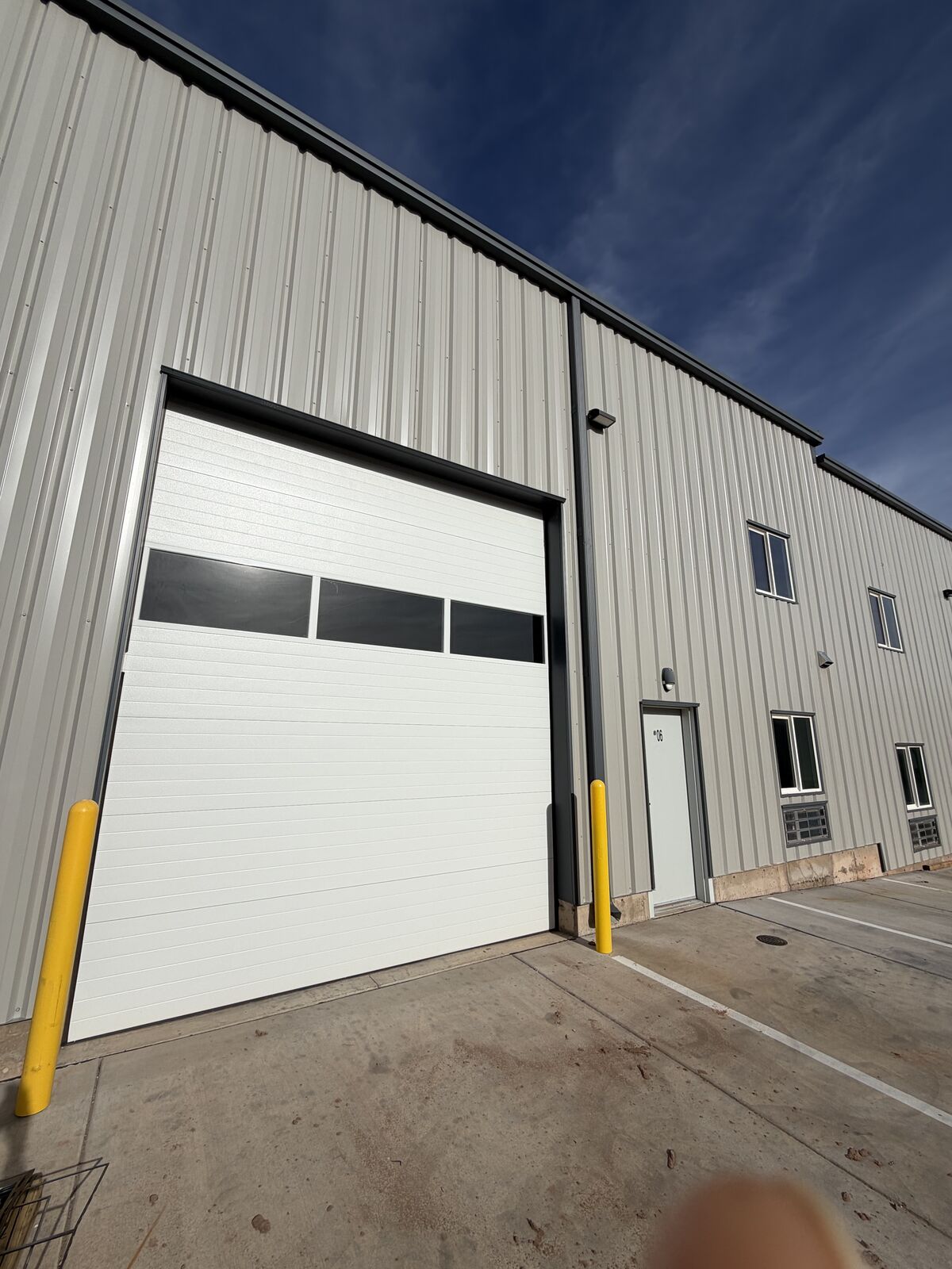 HURRICANE WAREHOUSES, 1,800 SF-6,400 SF, INCLUDES OFFICE, RESTROOM, 3-PHASE POWER, HIGH CEILINGS & 14' BAY DOOR, 5-MIN TO FWY!