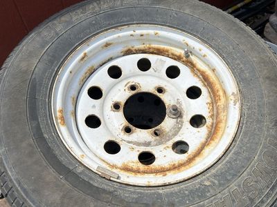 Towstar STR ST225/75R15 Trailer Tire on 15" Steel Wheel - Rusty but Usable