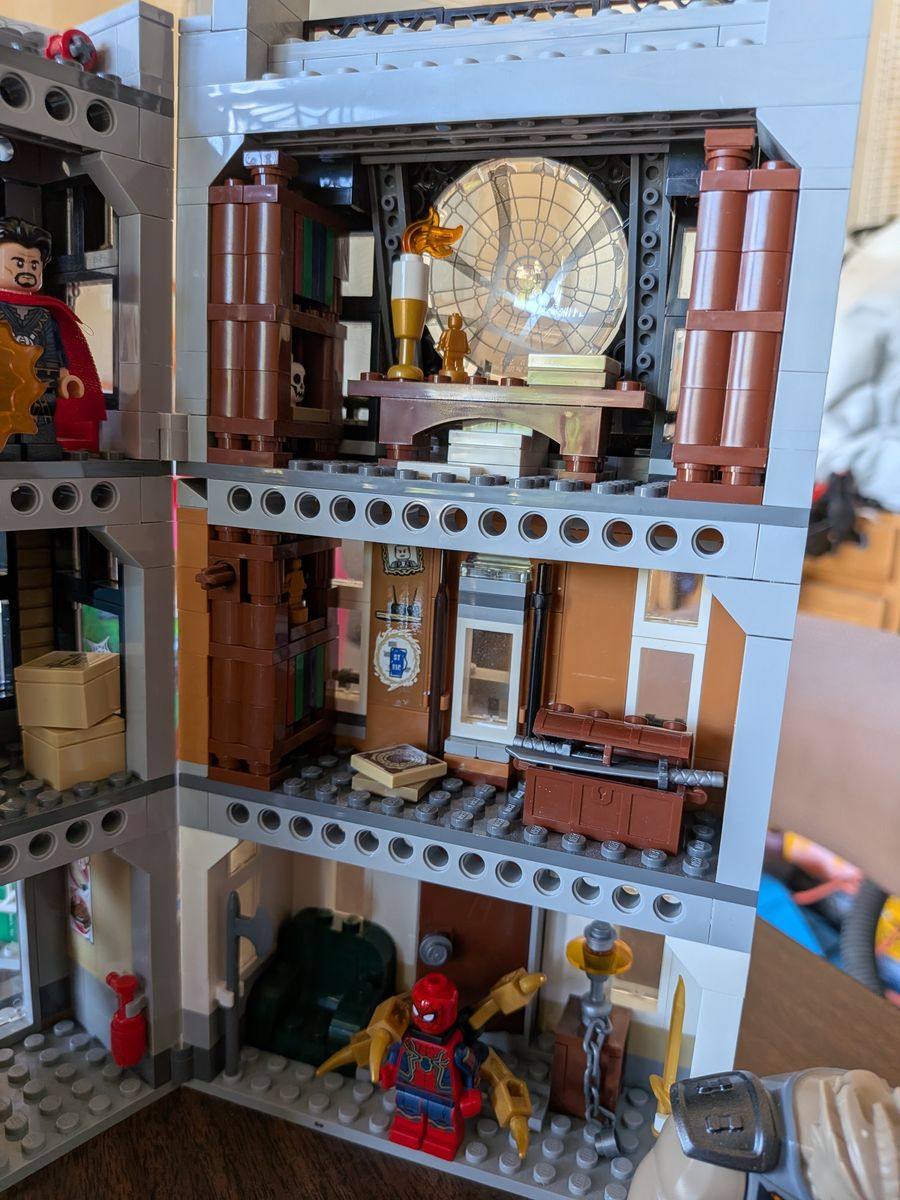 Main image 6